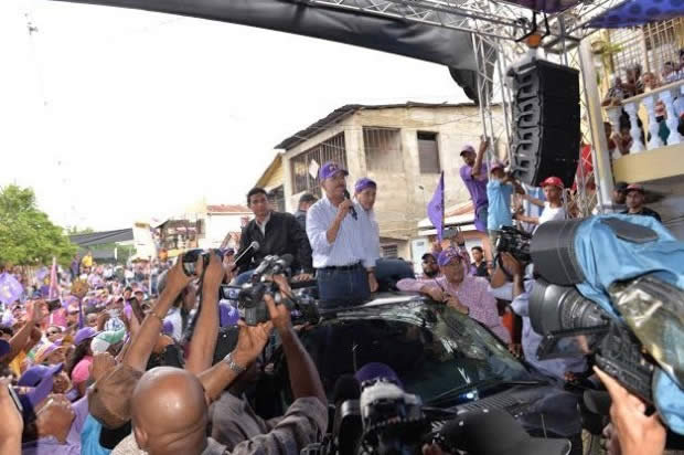 Danilo Medina en Caravana